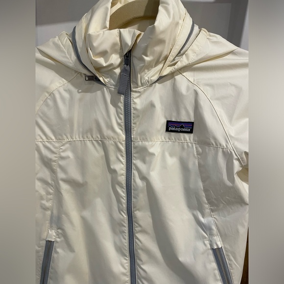 NWOT Cream Colored Patagonia Jacket - Picture 2 of 5